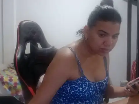 Adriana_0312 stripchat live cam model