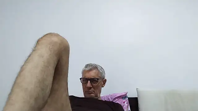BIGUNCUTHARDCOCK stripchat live cam model