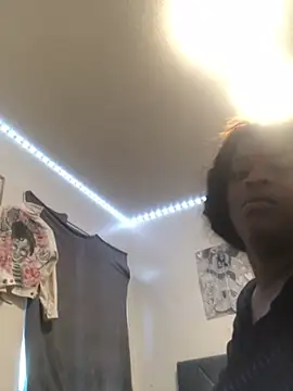 Prettynthick12 stripchat live cam model