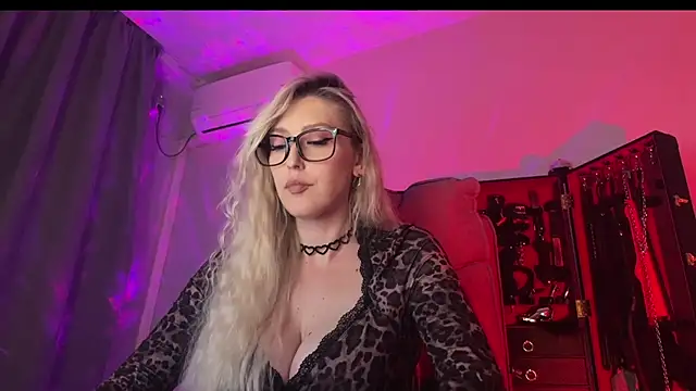 Liya_Liss stripchat live cam model