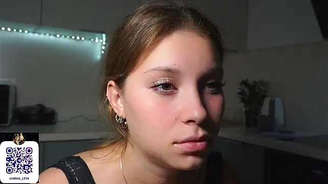 Sairallyn stripchat live cam model
