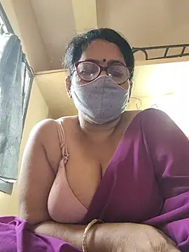 Luckybb-36a stripchat live cam model