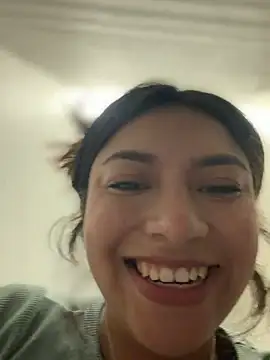 CocoaGigiMuse stripchat live cam model