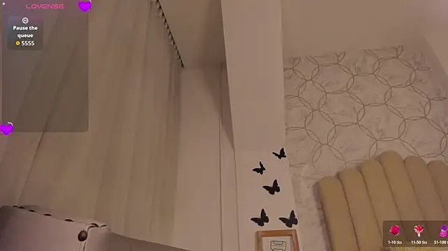 Foxy200__ stripchat live cam model