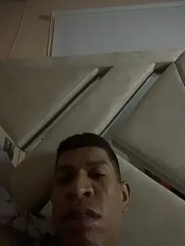 Toptony22 stripchat live cam model