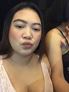 FinayNewestSensation stripchat live cam model