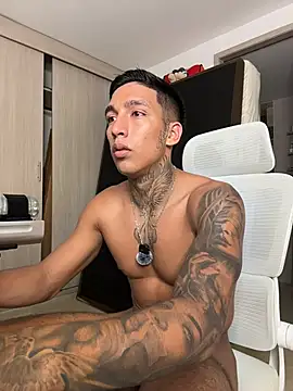 sendfer stripchat live cam model