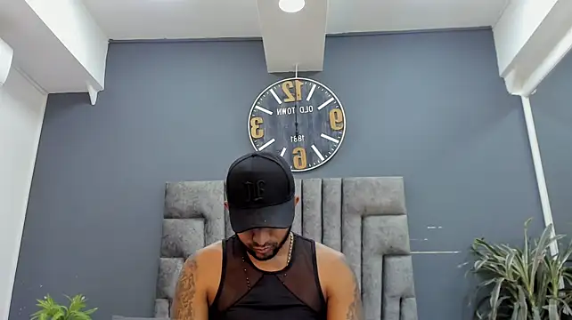 Robin_Rief stripchat live cam model