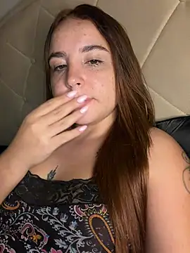 AMORINHA_S2_ stripchat live cam model