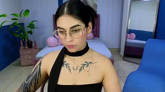 amy_lovelydoll stripchat live cam model