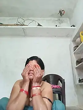 Joohi_Chawla143 stripchat live cam model