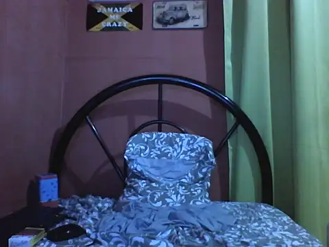 Raku2386 stripchat live cam model
