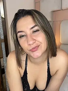 Arianna_Davis stripchat live cam model