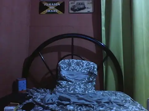 Raku2386 stripchat live cam model