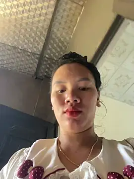 Suki-love stripchat live cam model