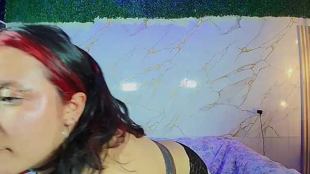 ammyhasen stripchat live cam model