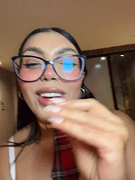 zui_lu stripchat live cam model