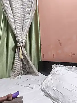 Shalu_G stripchat live cam model