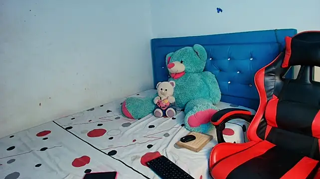 jhoa69_lux stripchat live cam model