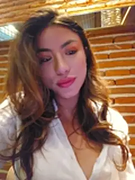Karen_San_Miguel stripchat live cam model