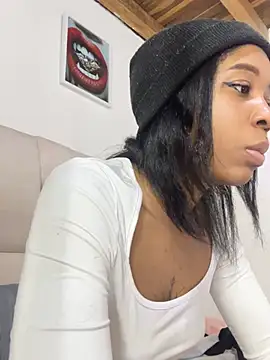 Zaira_Rose_ stripchat live cam model
