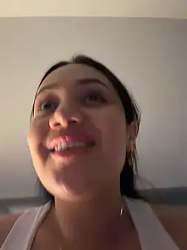 Isa_1207 stripchat live cam model