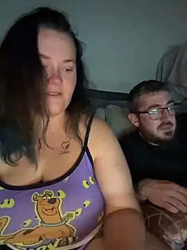 CurvyScarlett69xx stripchat live cam model