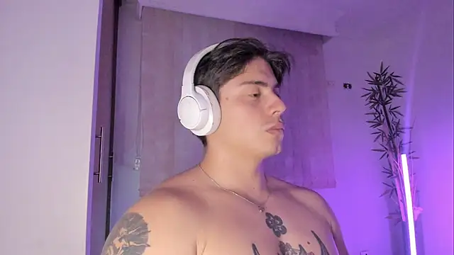 Giordano_Russo stripchat live cam model