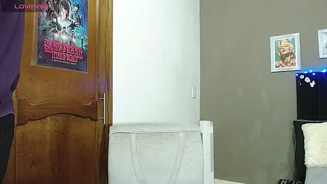 Matteo12_ stripchat live cam model