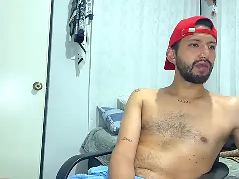 thomass1018 stripchat live cam model