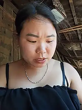 Linh-miulu stripchat live cam model