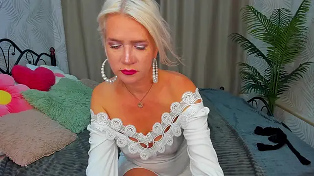 Karlen-Griessis stripchat live cam model