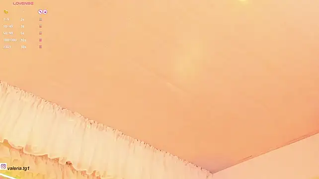 Valeria_Thompson1 stripchat live cam model