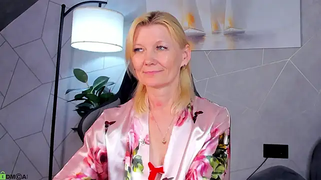 Julie_Lucas stripchat live cam model