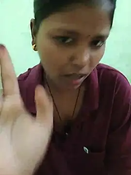 hotrinastudent stripchat live cam model