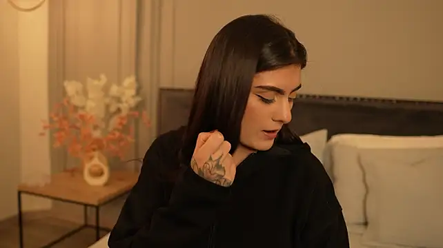IrisBaker stripchat live cam model