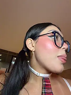 zui_lu stripchat live cam model