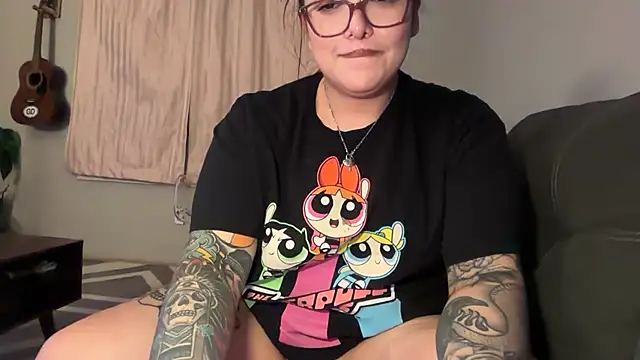 native_naya stripchat live cam model