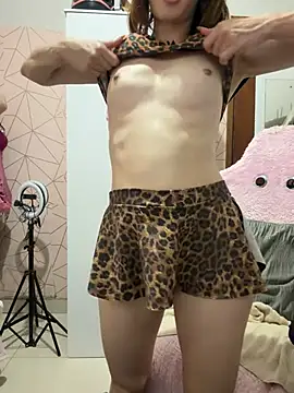 Irresistible37 stripchat live cam model