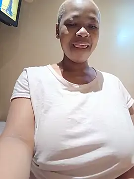 Missnightxx stripchat live cam model