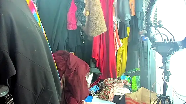 Motherbigbus stripchat live cam model