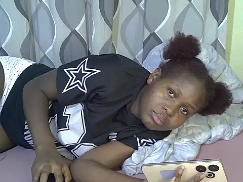 sweet_aggy stripchat live cam model