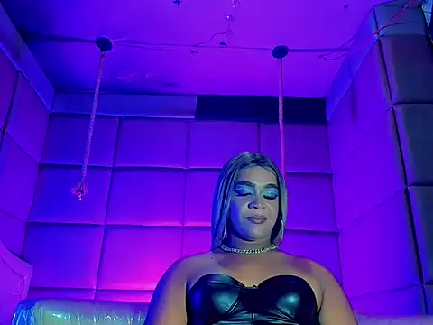 Crystal_ShineSt stripchat live cam model