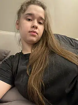 HornyGirlH stripchat live cam model