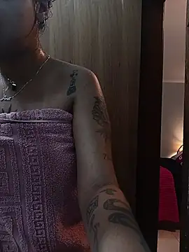 Pantaneirasexy stripchat live cam model