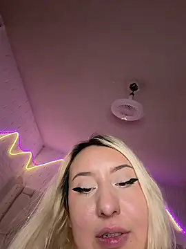 NibiruNairobi69 stripchat live cam model
