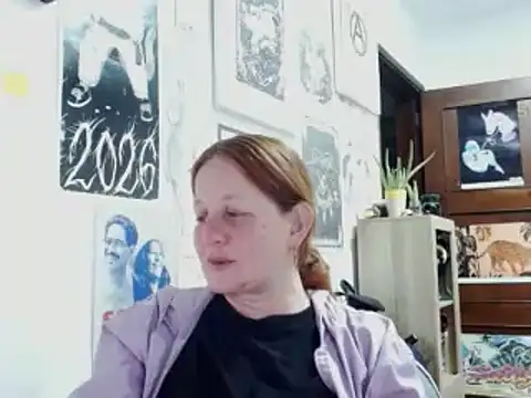 ViioletaMora stripchat live cam model