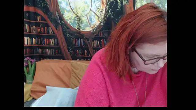 PlayfullMature stripchat live cam model