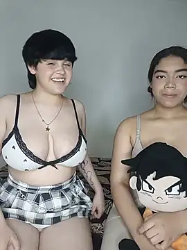Valkiria_and_Sam stripchat live cam model