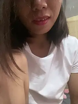 Leoglas stripchat live cam model